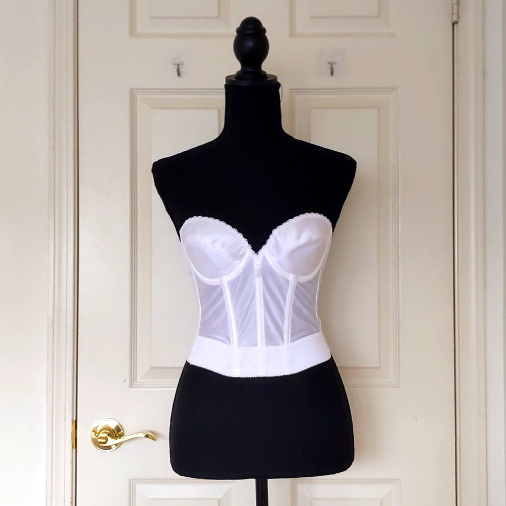 NWOT. Vintage Backless by Smoothie White Bustier Corset Shapewear.